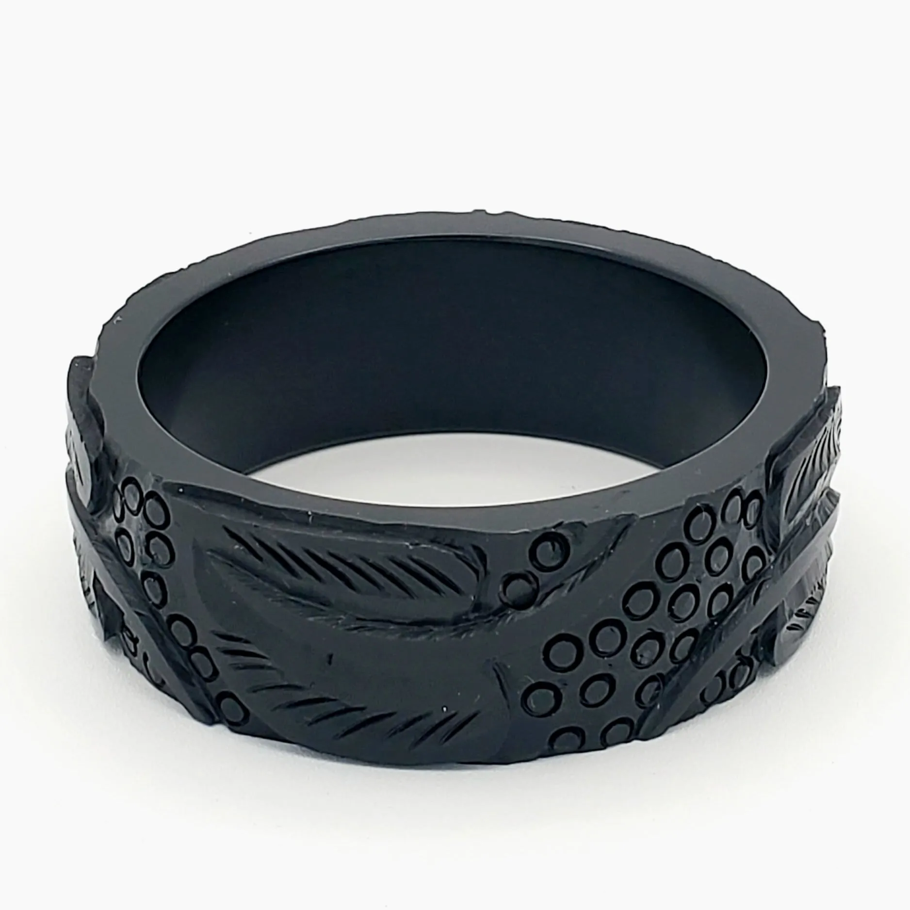 Aloha Jen Bangle in Pitch Black by Lucky Lou Shoes