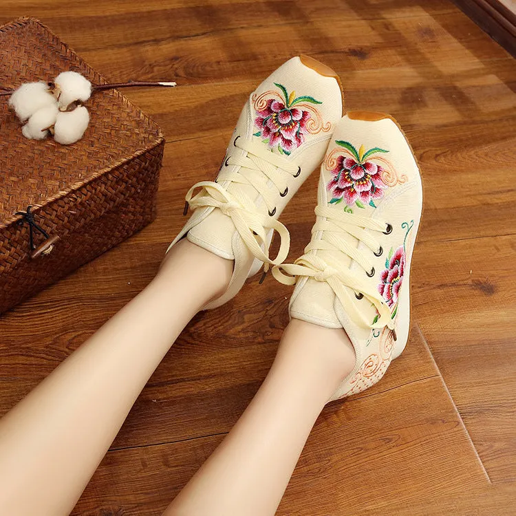 Autumn Beyond Sports Flat Bottom Embroidery Cloth Ethnic Canvas Shoes