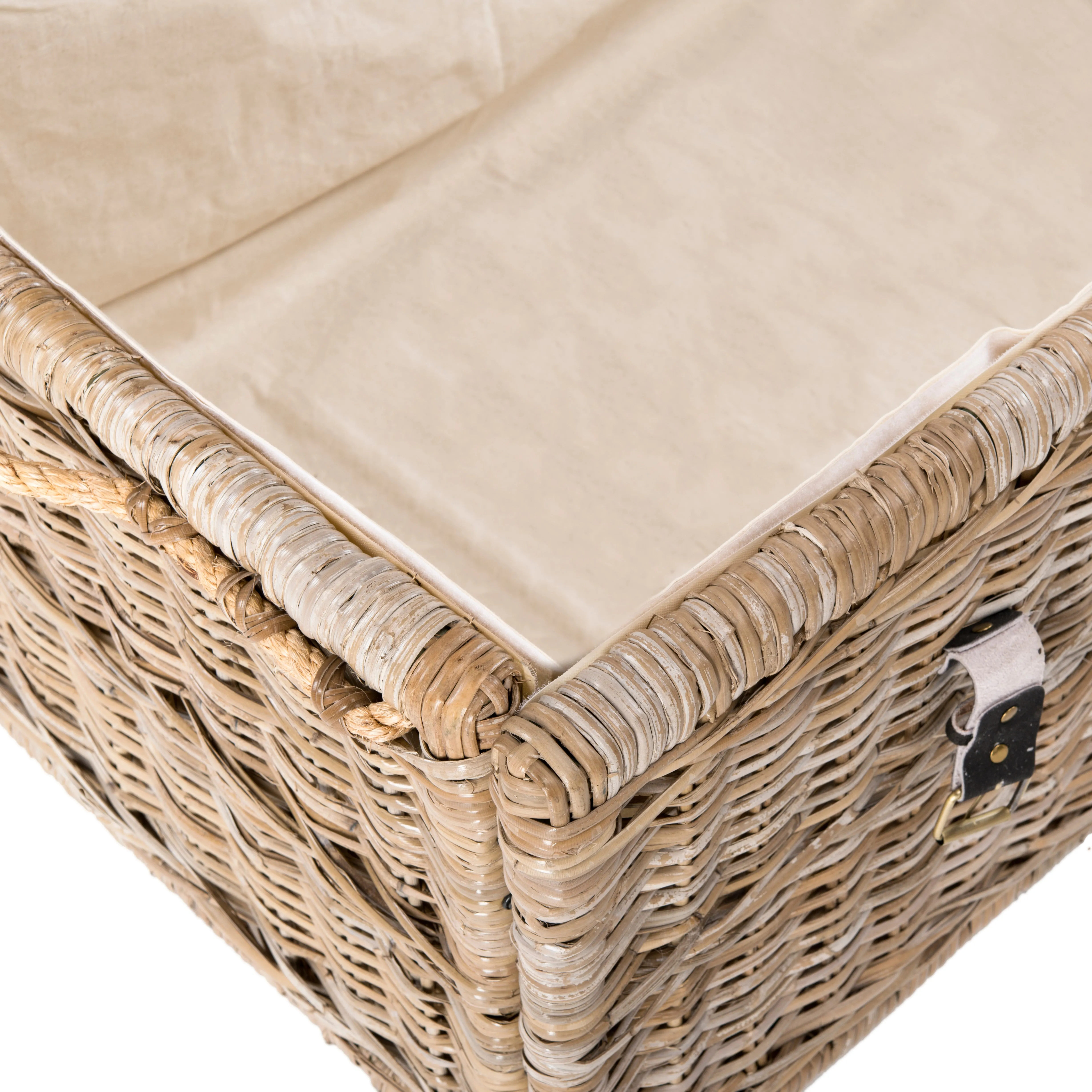 Caden 46" Wicker Storage Trunk