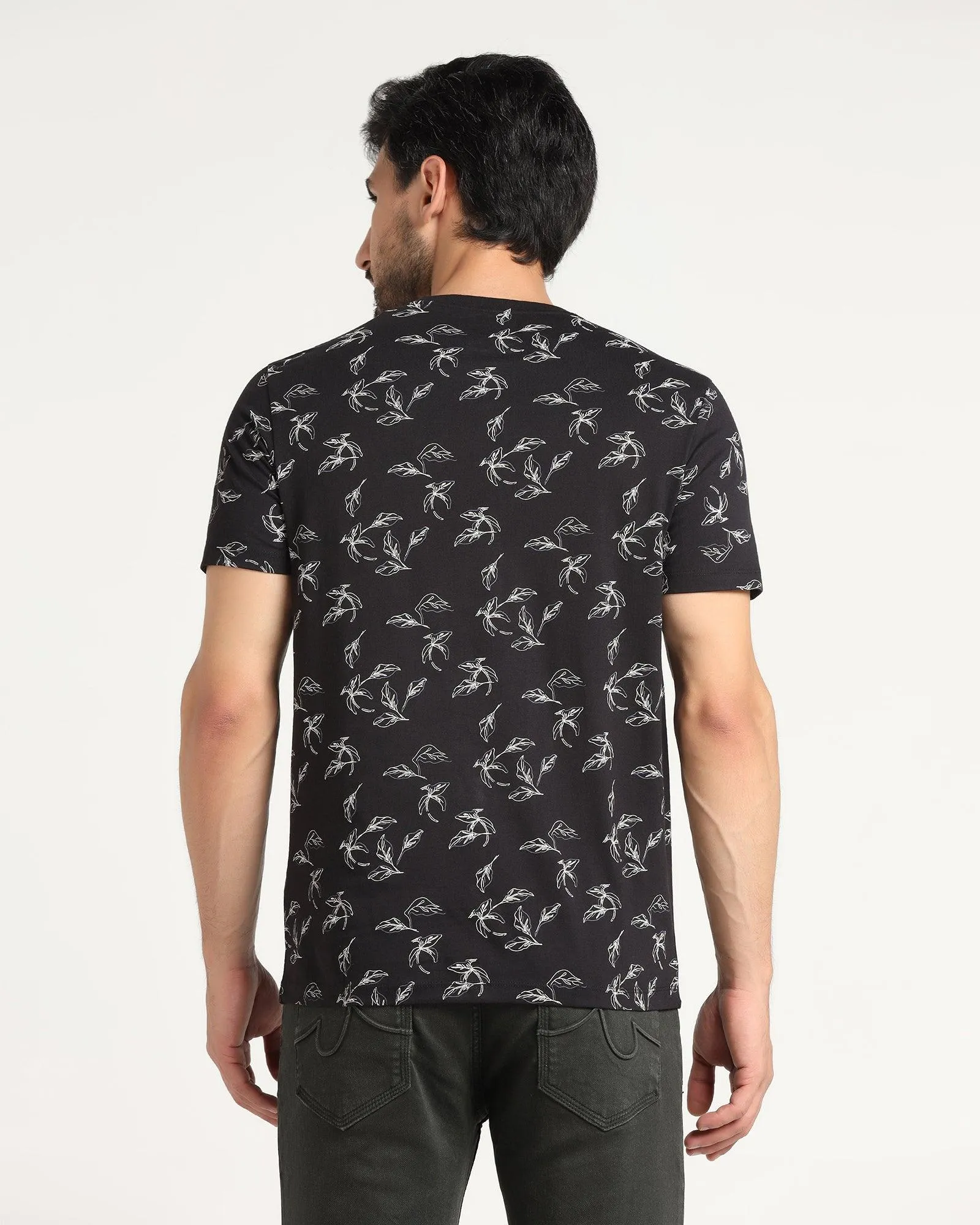 Crew Neck Black Printed T-Shirt - Kiwi