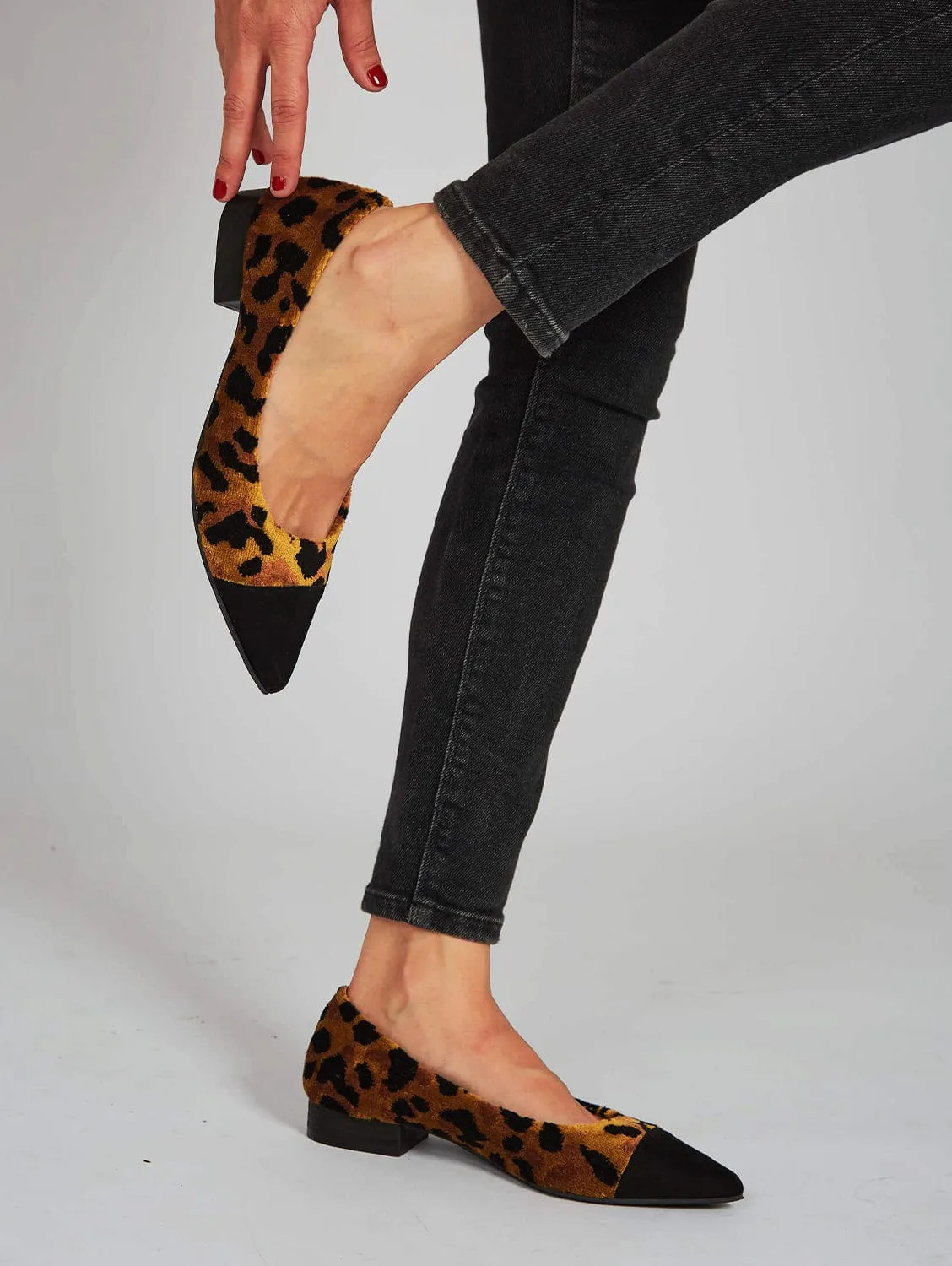 Ferox Vegan Suede Ballerinas | Leopard Print