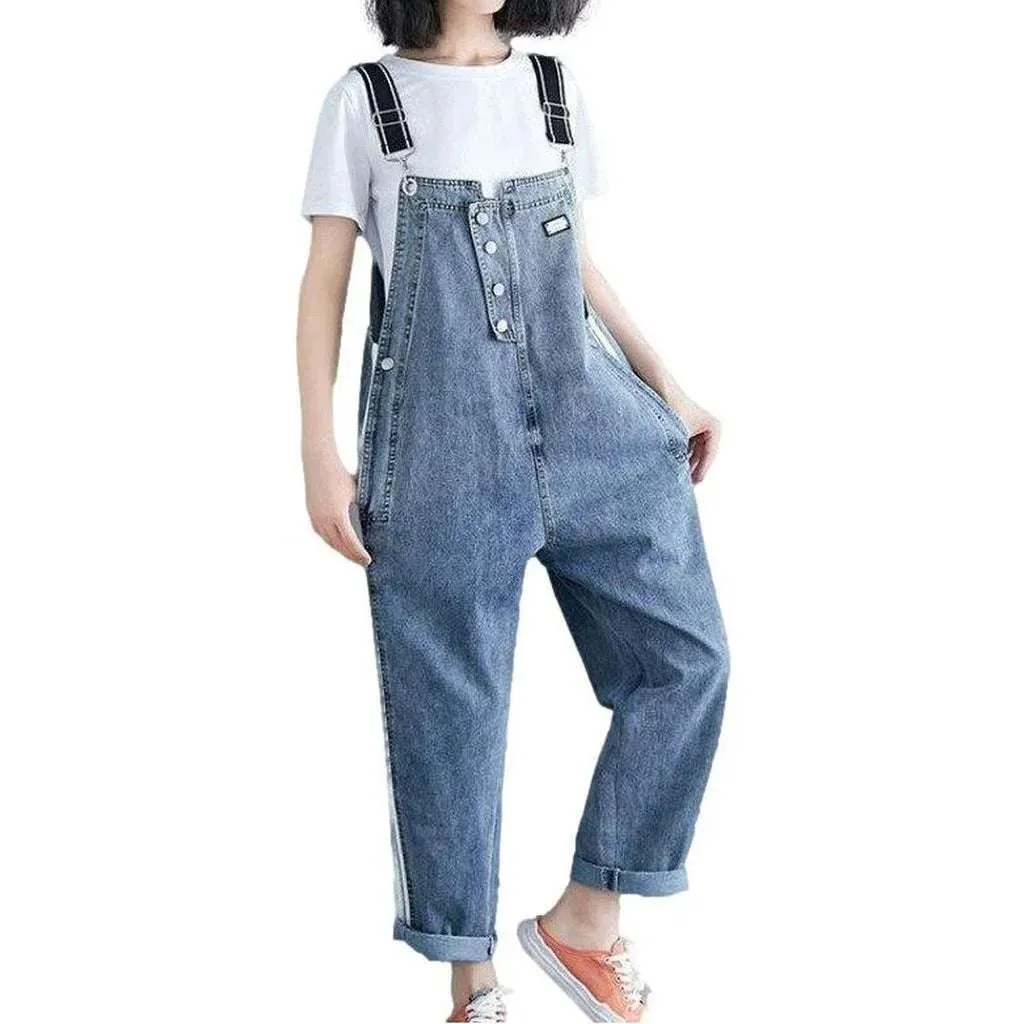 Loose fit women's denim dungaree