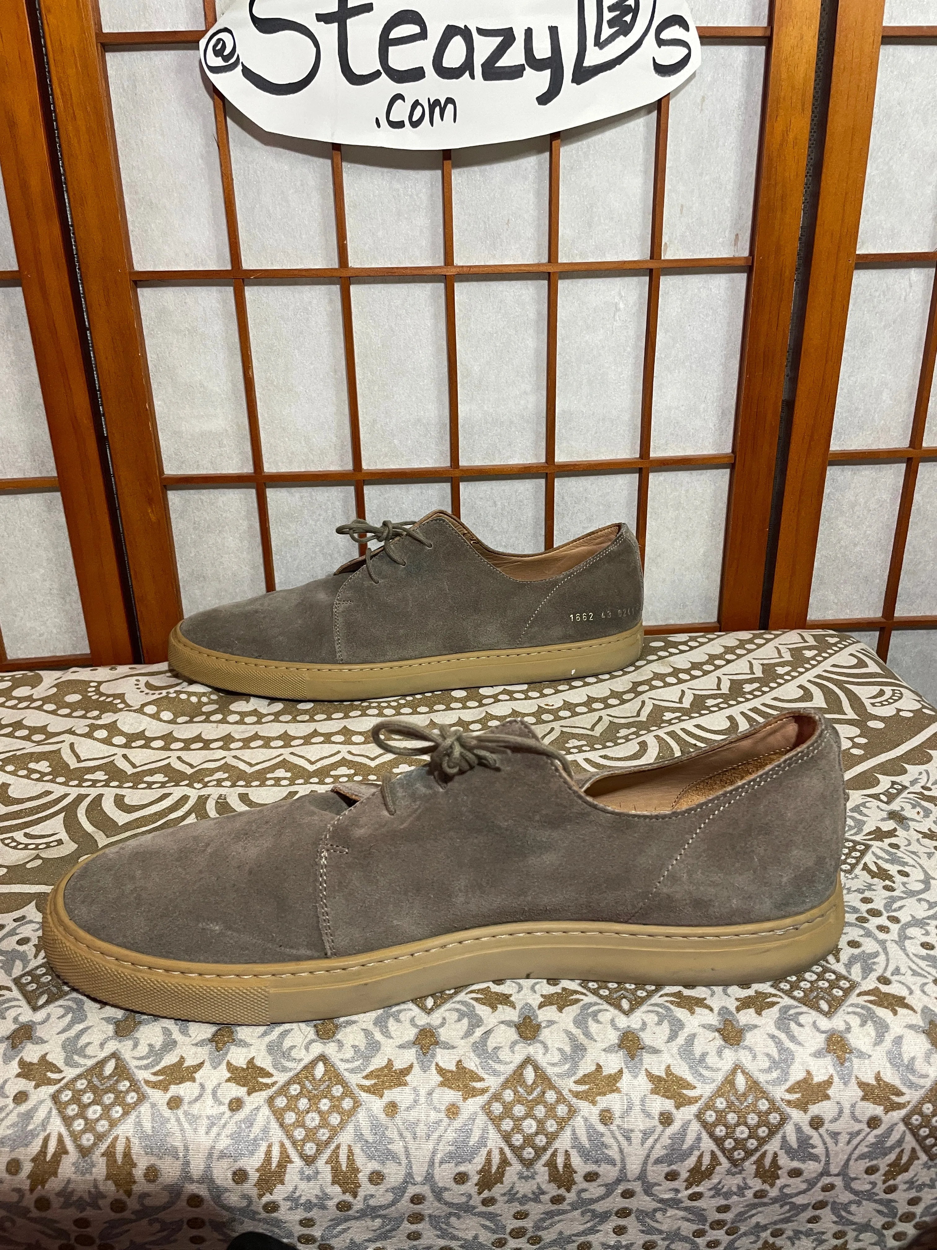 Low Gray Suede Common Projects, 43 10