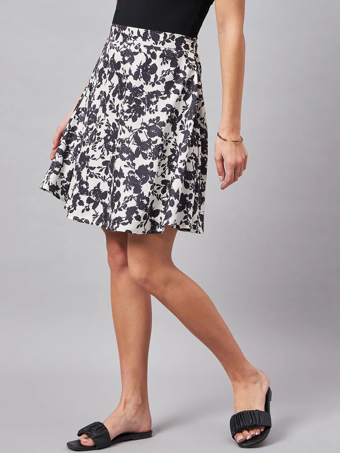 Style Quotient Women Black And Off White Floral Printed Polyester Mini Skirt