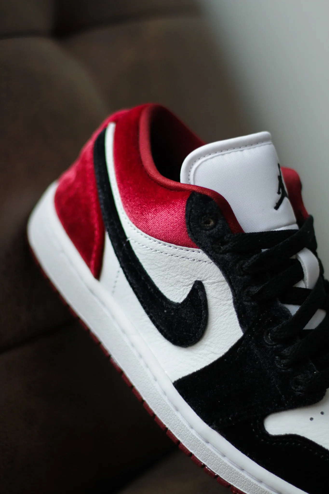 W AIR JORDAN 1 LOW SE "TEAM RED"